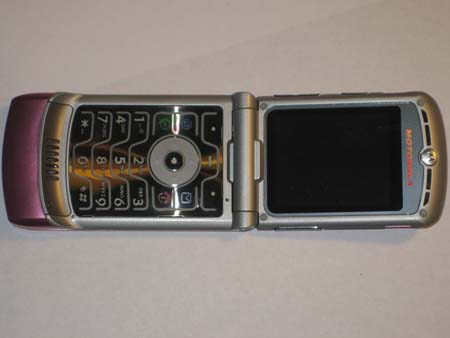 Final image of the Motorola RAZR V3 with the new housing
